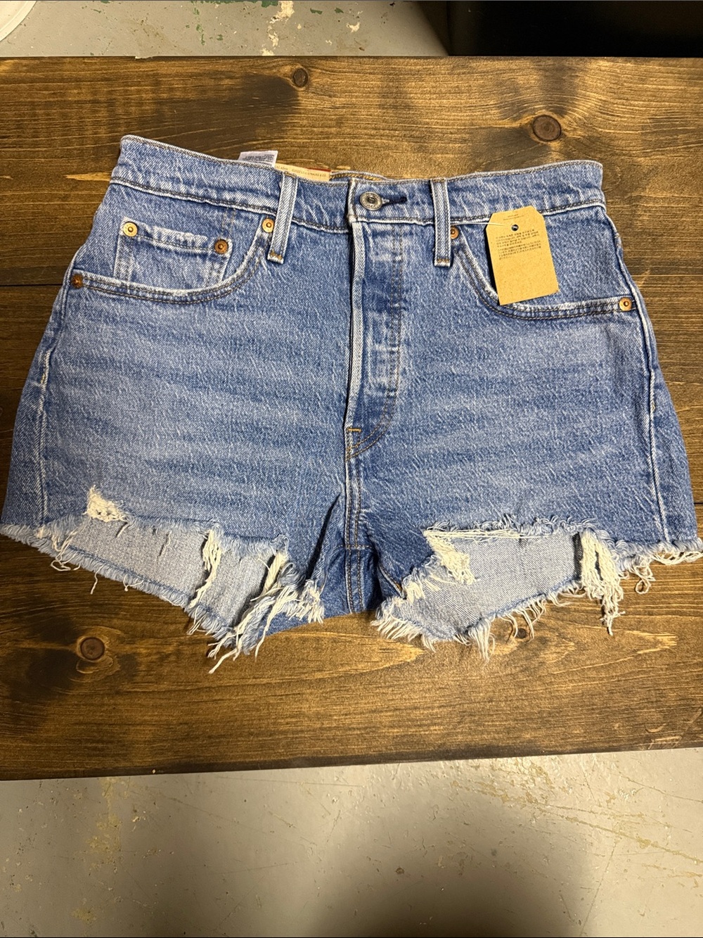 Levi's Light Blue Denim 501 Cutoff Women's Shorts - Picture 6 of 9